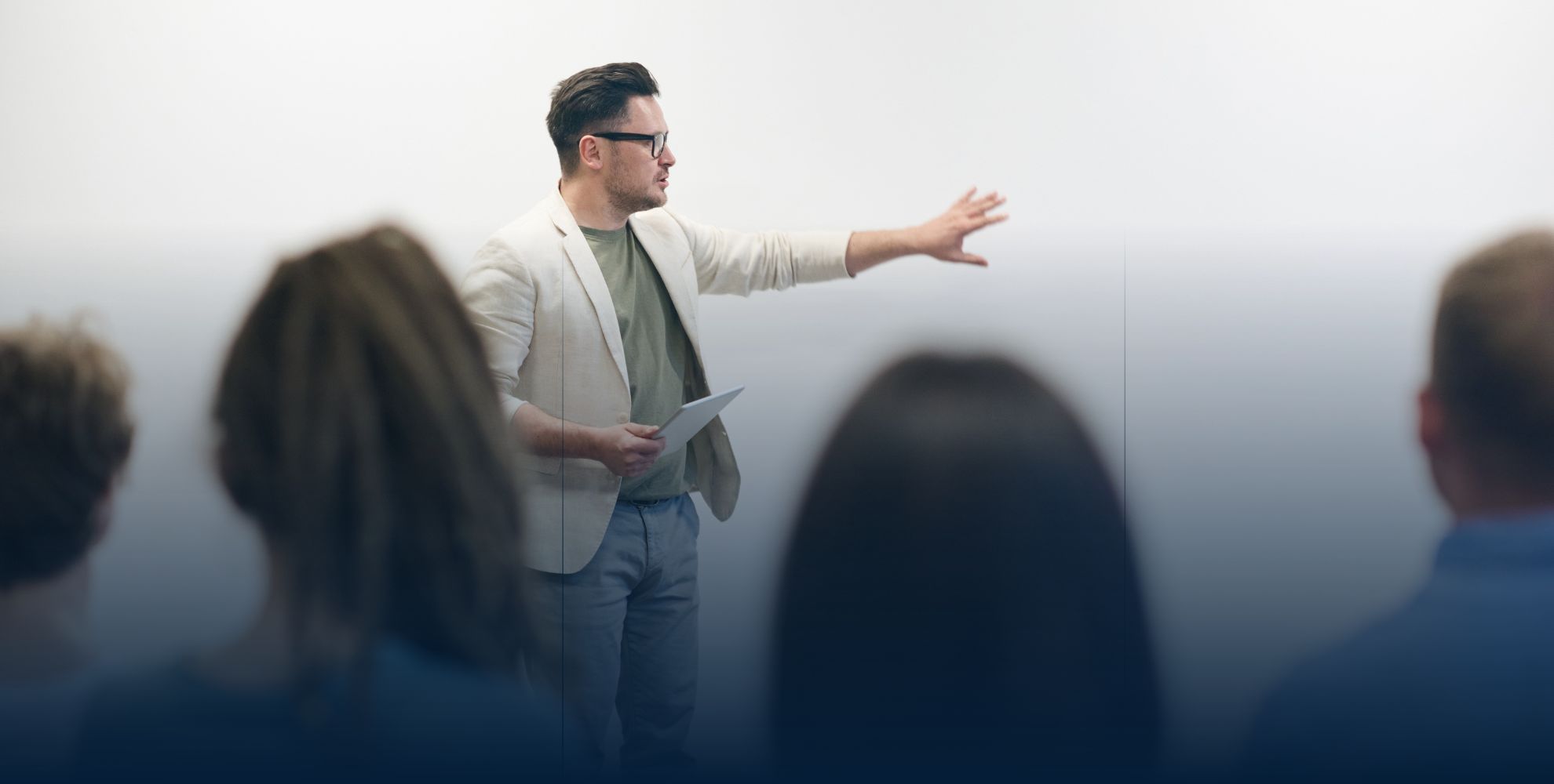 Kekuatan Profesionalisme: Kepercayaan Diri untuk Dosen dan Profesional Industri