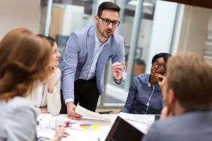 Project Manager Menyusun Proyek yang Efisien dan Efektif